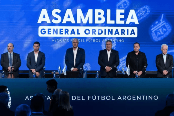 Formato confirmado para la Primera División 2025: dos Copas de la Liga y adiós al campeonato largo