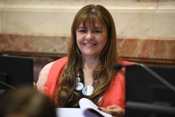 Gabriela Valenzuela se prepara como candidata a intendente de Esquina