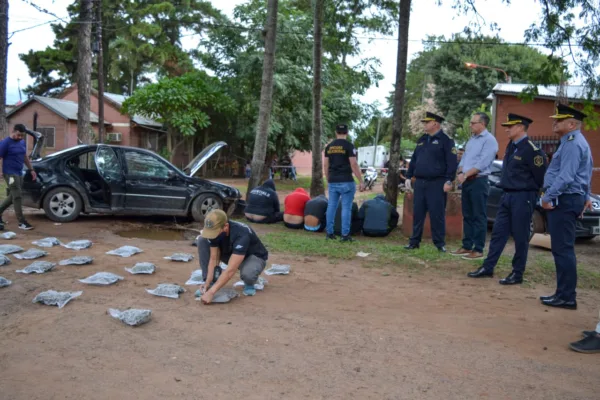 Persecución policial a narcos desde Itatí: secuestran 72 kilos de marihuana y hay seis demorados
