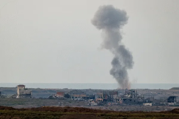 Israel ataca el sur de Gaza y suspende ayuda humanitaria tras acusar a Hamas de violar el alto el fuego